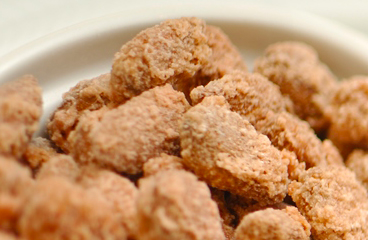 a bowl of fried chicken