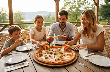 Obitelj jede u a la carte restoranu Ana Maria